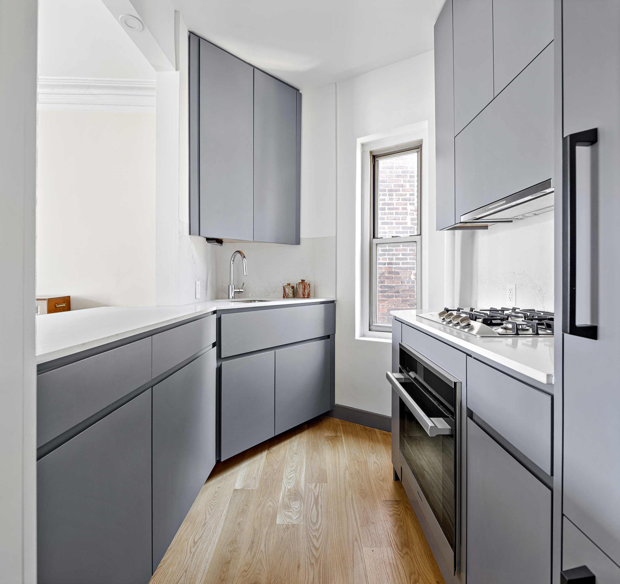 306 West 4th Street, Unit E3 Manhattan, NY 10014 - Photo 8 of 13