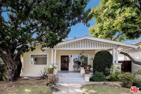 $1,650,000 | 703 Boccaccio Avenue, Venice, CA 90291