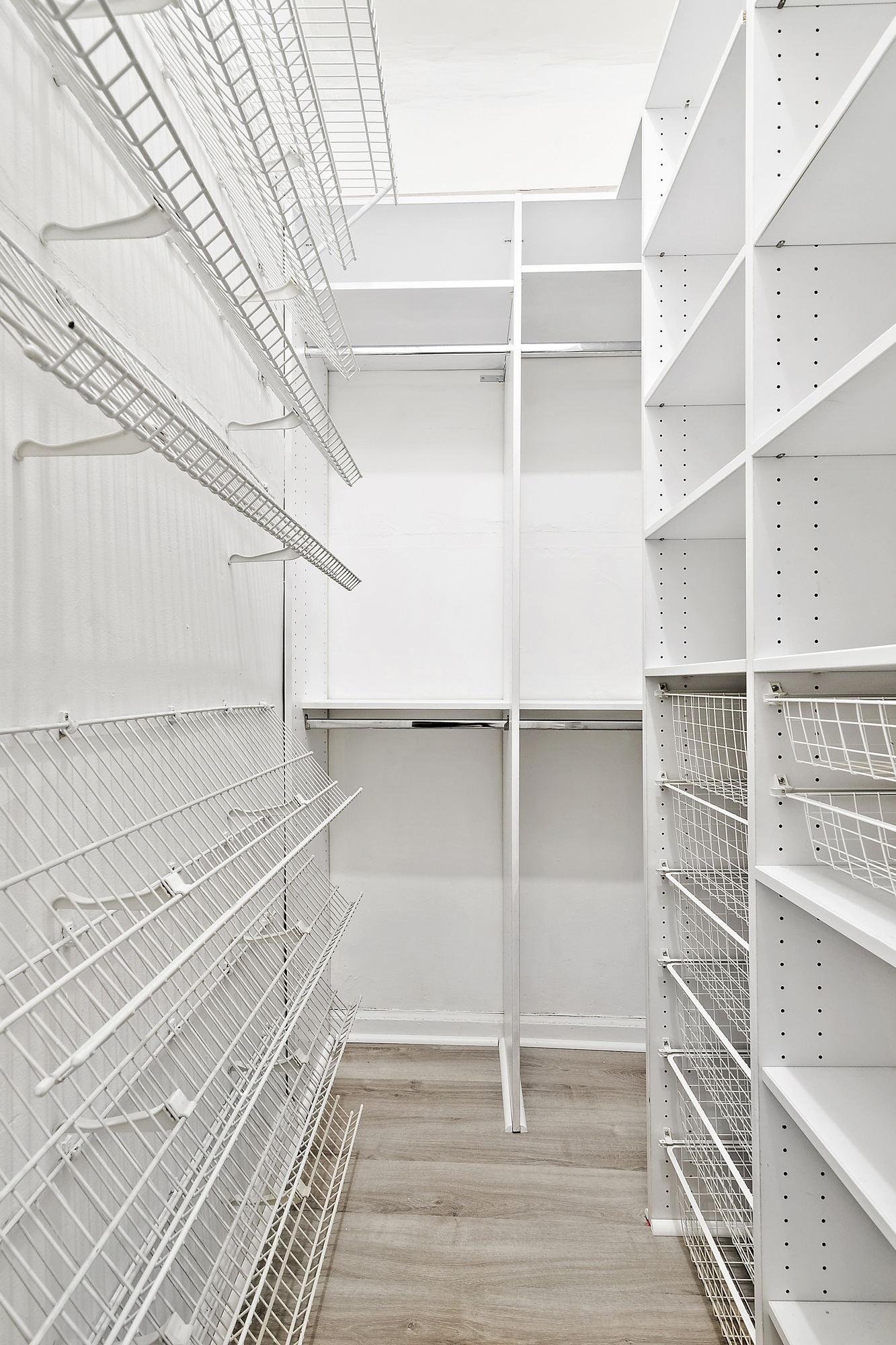 350 West 56th Street, Unit 1A Manhattan, NY 10019 - Photo 5 of 17 a view of an empty walk in closet