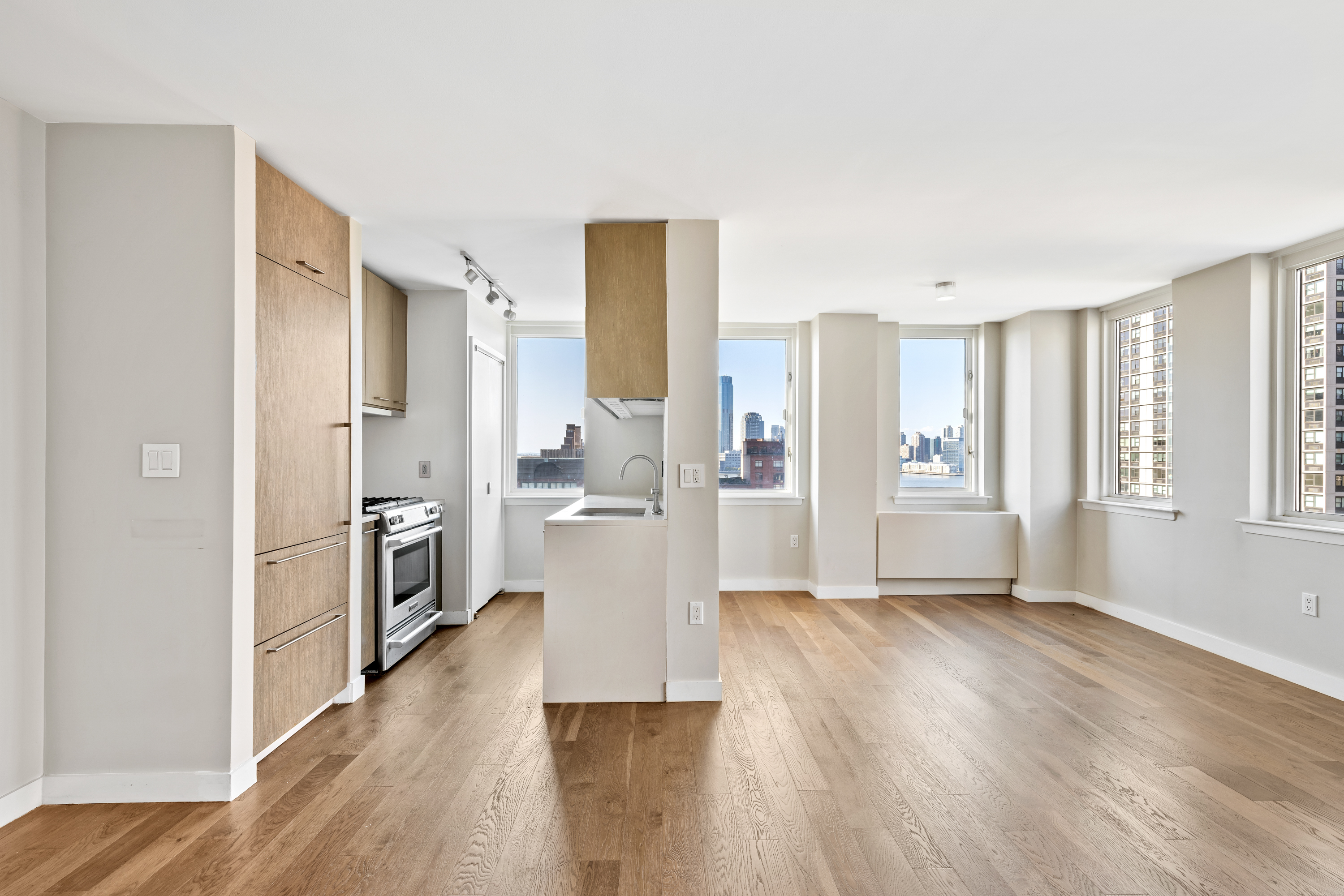 225 Rector Place, Unit 17H Manhattan, NY 10280 - Photo 2 of 16