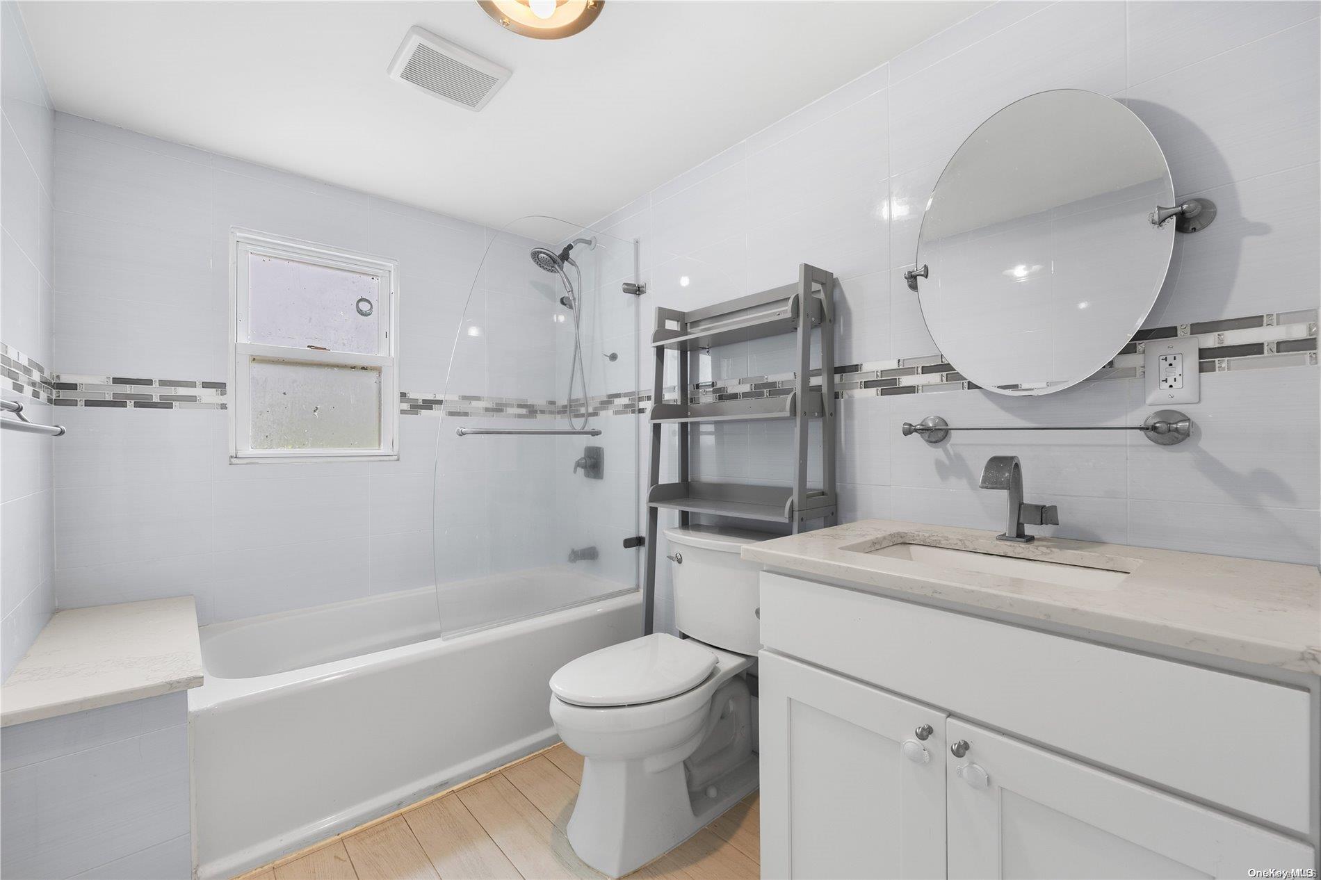 89 Harbor Road Port Washington, NY 11050 - Photo 9 of 13