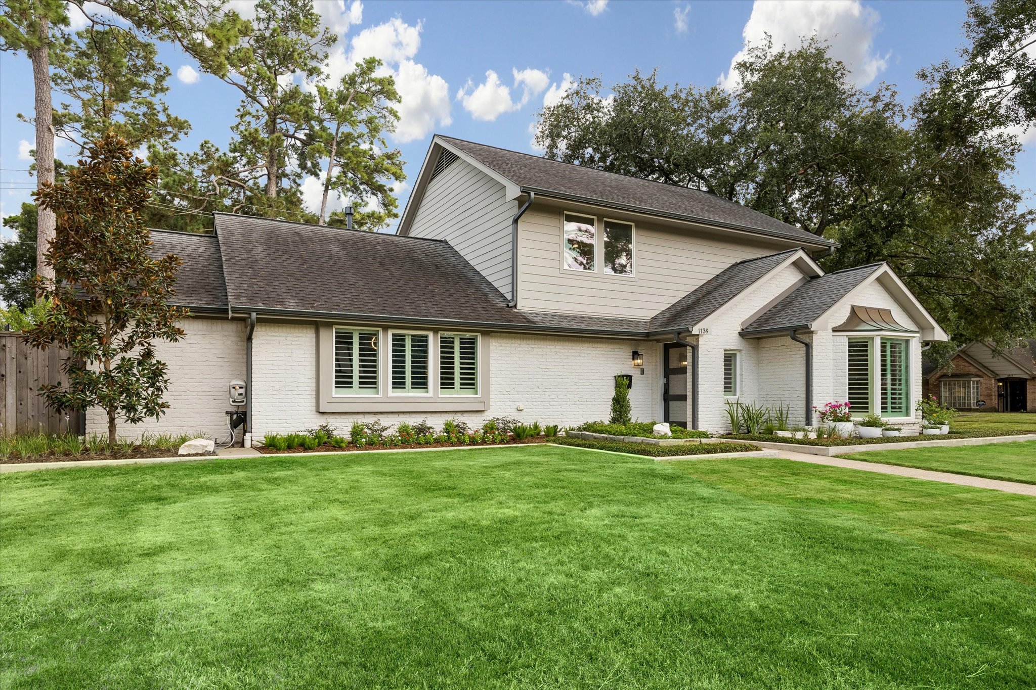 1139 Richelieu Lane Houston, TX 77018 - Photo 2 of 38 Gallery Image 2