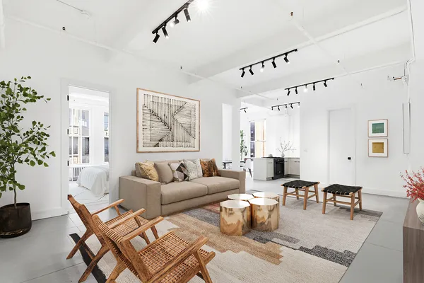 $10,000 | 325 West 37th Street, Unit 9F | Hudson Yards