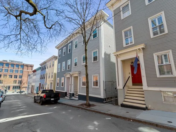$769,000 | Mystic Street, Charlestown, MA 02129