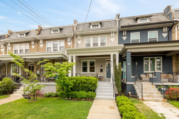 $885,000 | 618 Farragut Street Northwest, Washington, DC 20011