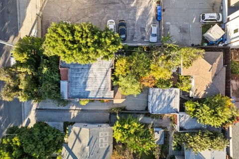 $1,230,000 | 836 North Benton Way, Los Angeles, CA 90026