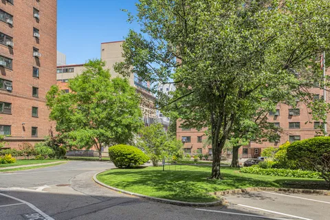 $1,599,000 | 235 Adams Street, Unit 11DE | Downtown Brooklyn