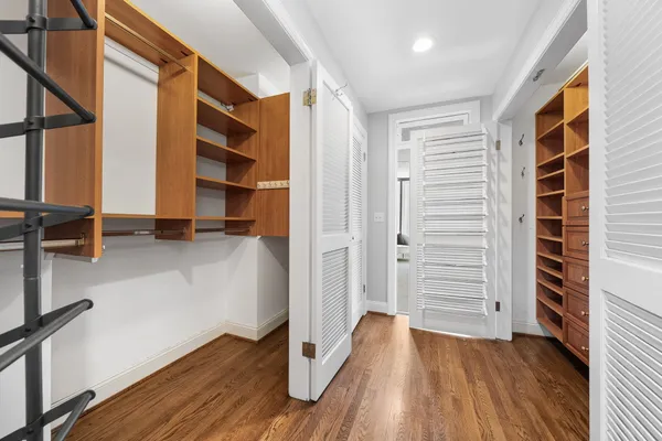 Contact Agent | 1515 T Street Northwest, Washington, DC 20009