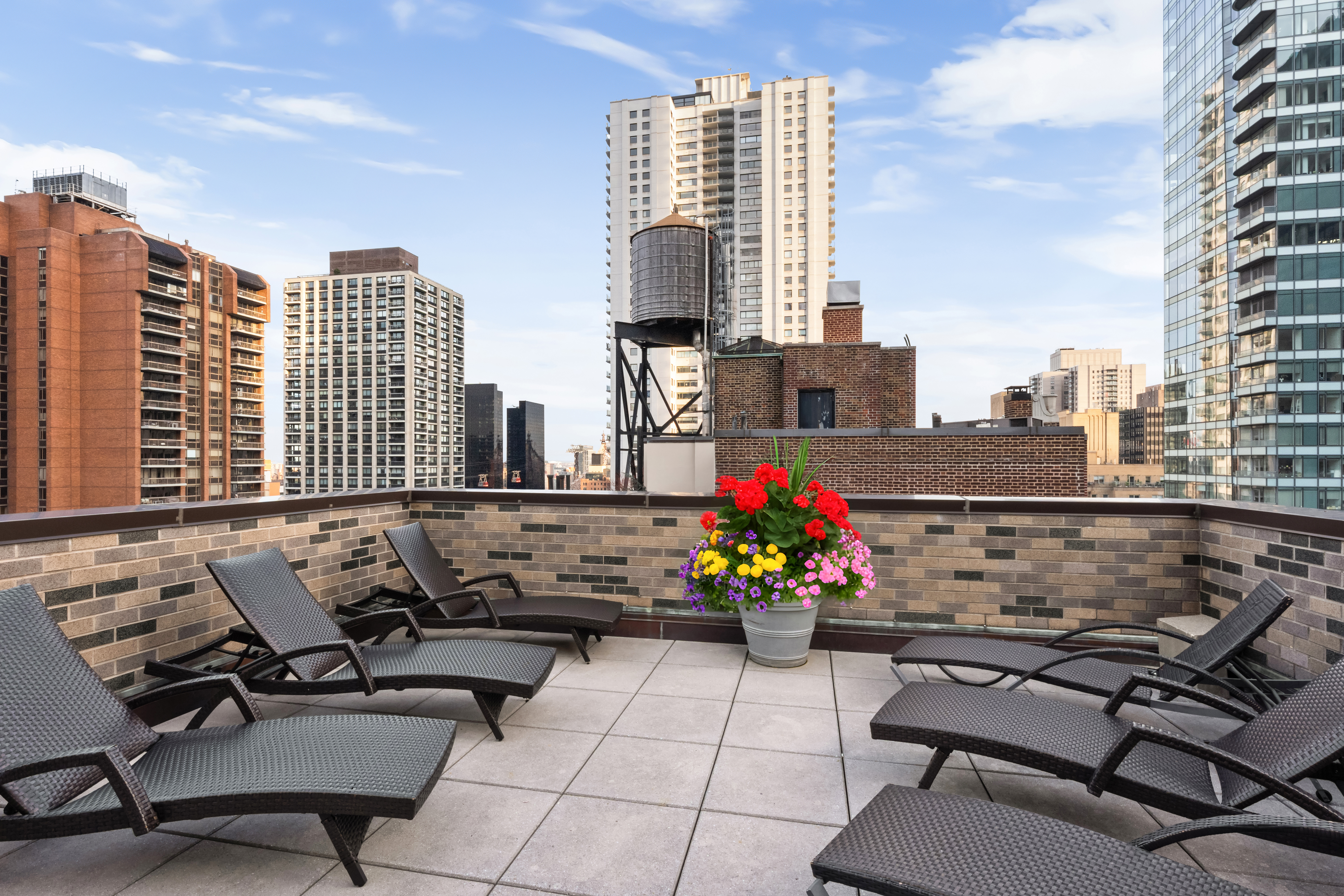 225 East 57th Street, Unit 16K Manhattan, NY 10022 - Photo 11 of 12