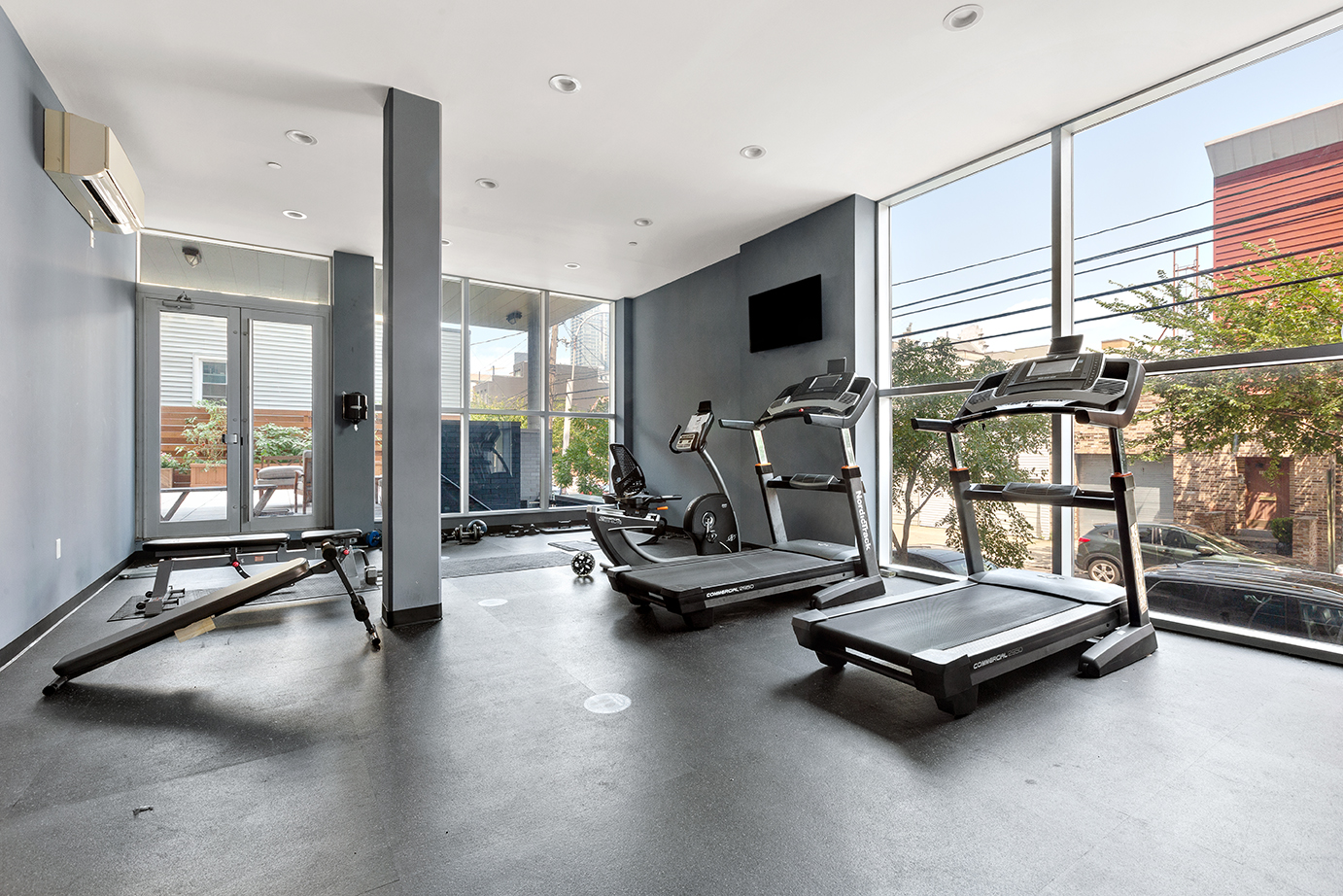 47-28 11th Street, Unit 2C Queens, NY 11101 - Photo 12 of 16