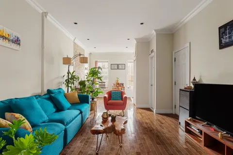 $3,650 | 396 Degraw Street, Unit 2 | Carroll Gardens