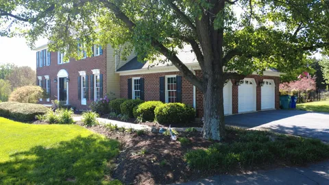 $780,000 | 3315 Berkshire Court South, Ijamsville, MD 21754