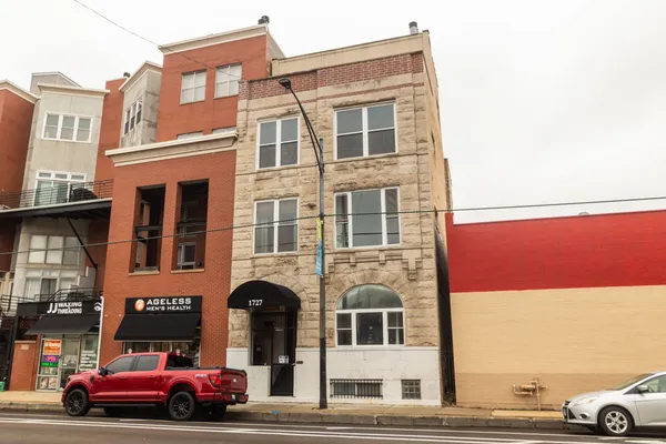 $5,000 | 1727 North Clybourn Avenue, Unit 1, Chicago, IL 60614