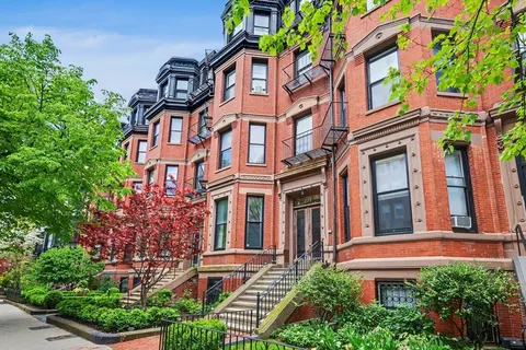 $819,000 | 277 Beacon Street, Unit 4A, Boston, MA 02116