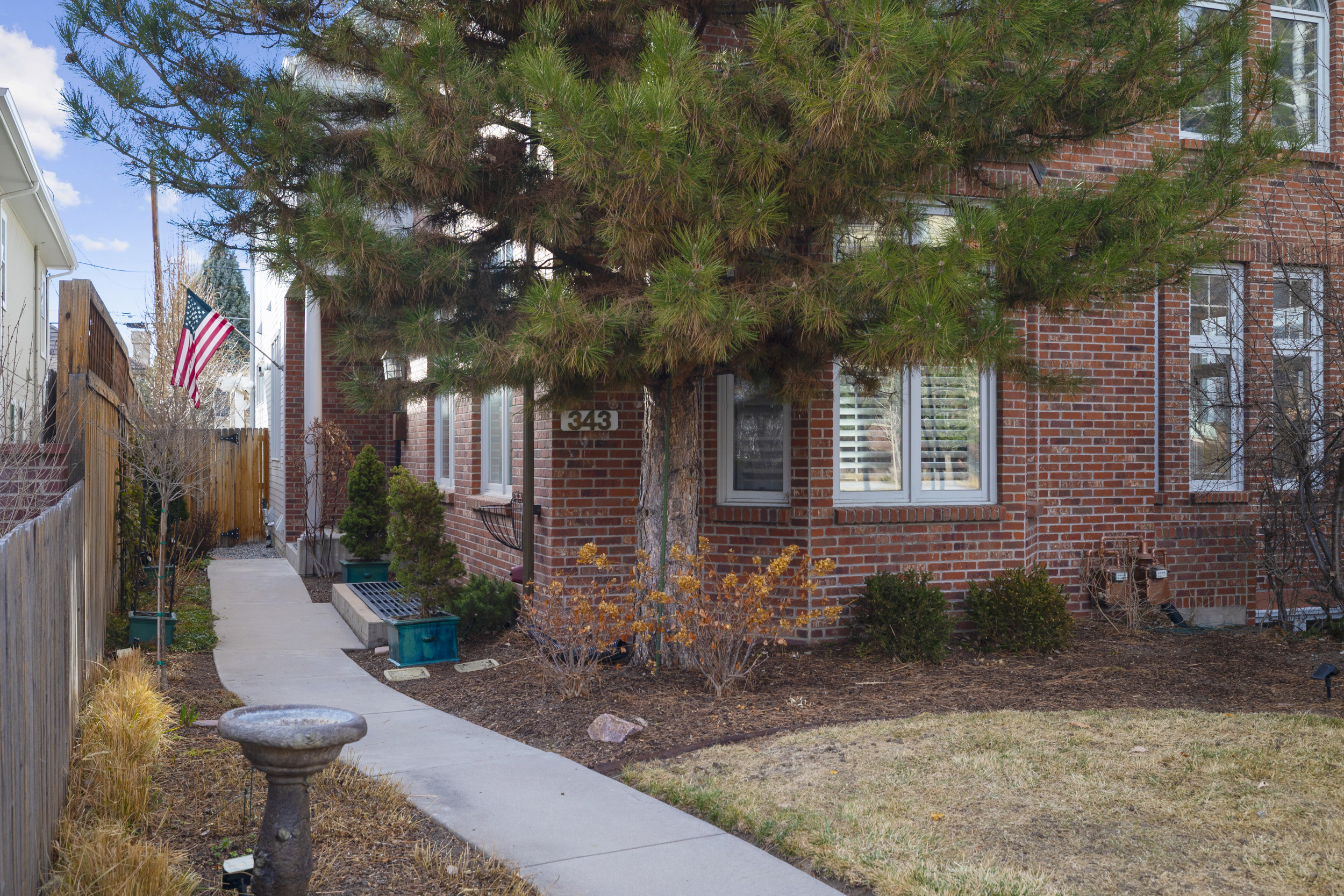 343 Garfield Street Denver, CO 80206 - Photo 7 of 59