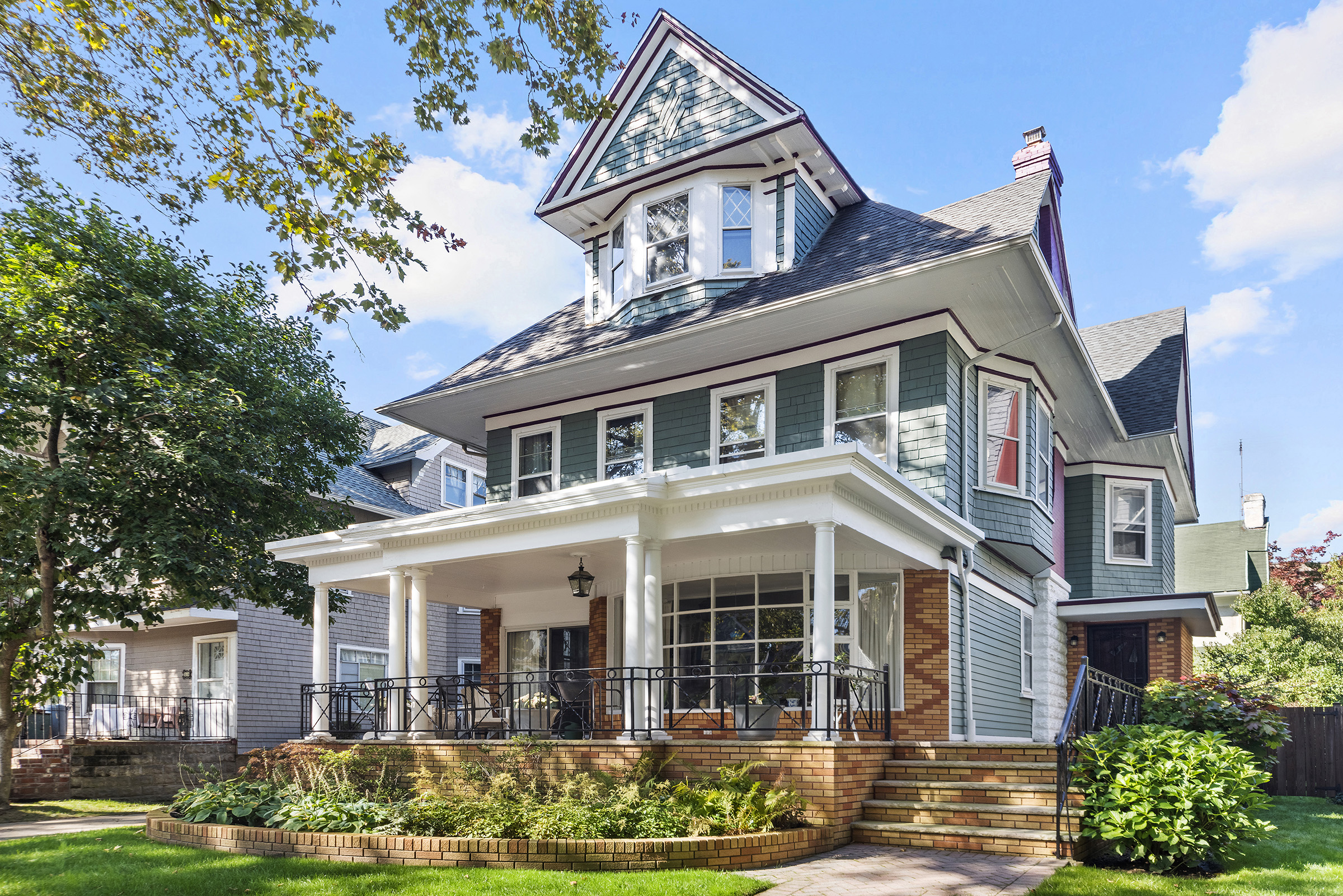 19 Irvington Place, Brooklyn, NY 11230 Compass