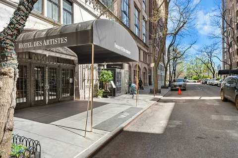 $1,250,000 | 1 West 67th Street, Unit 2M | Upper West Side