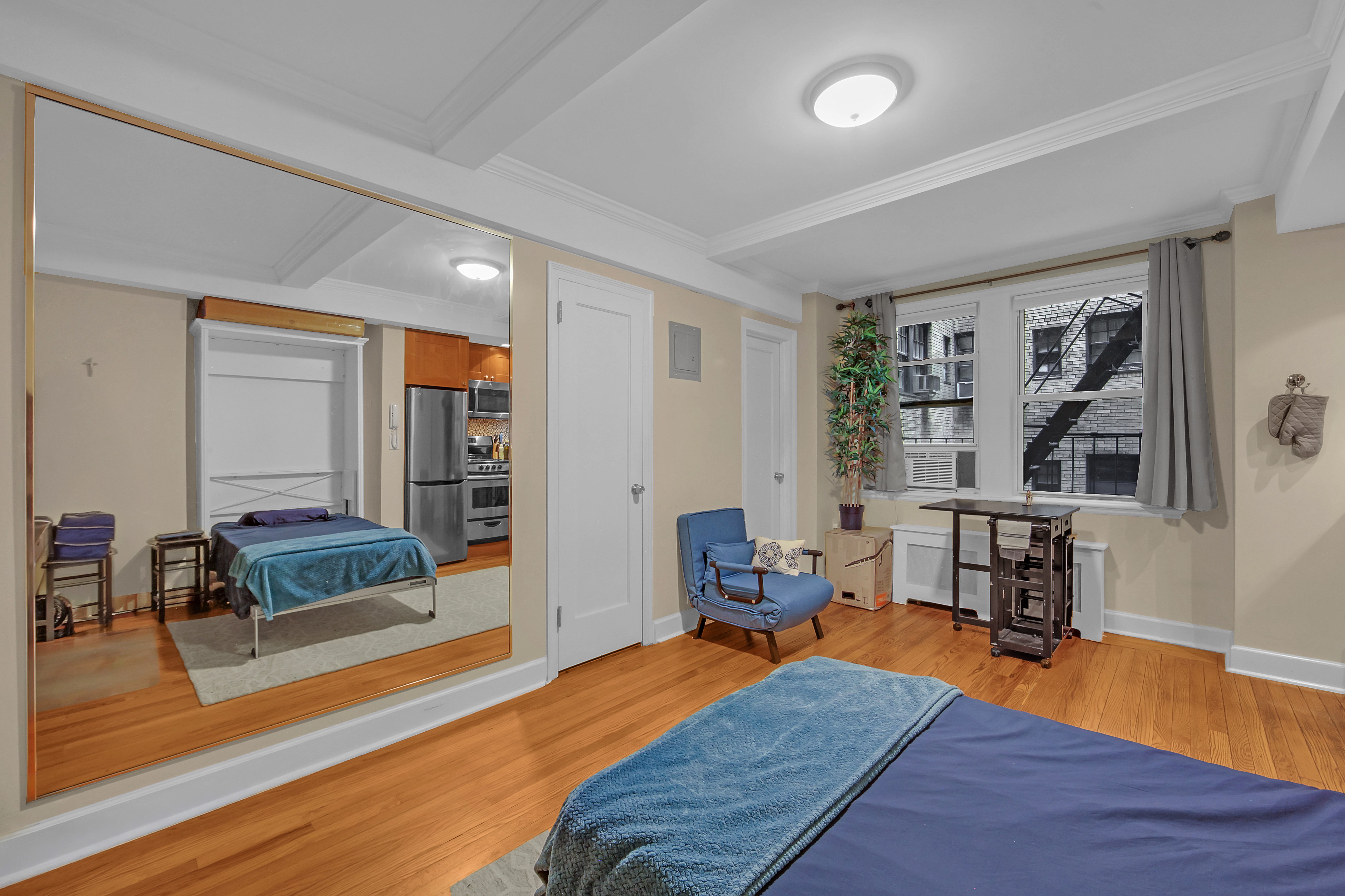 314 East 41st Street, Unit 306B Manhattan, NY 10017 - Photo 2 of 9 Gallery Image 2