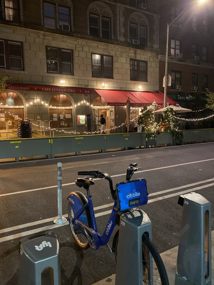 201 West 70th Street, Unit 8L Manhattan, NY 10023 - Photo 17 of 19