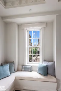 $13,300,000 | 21 East 66th Street, Unit 7EW | Lenox Hill