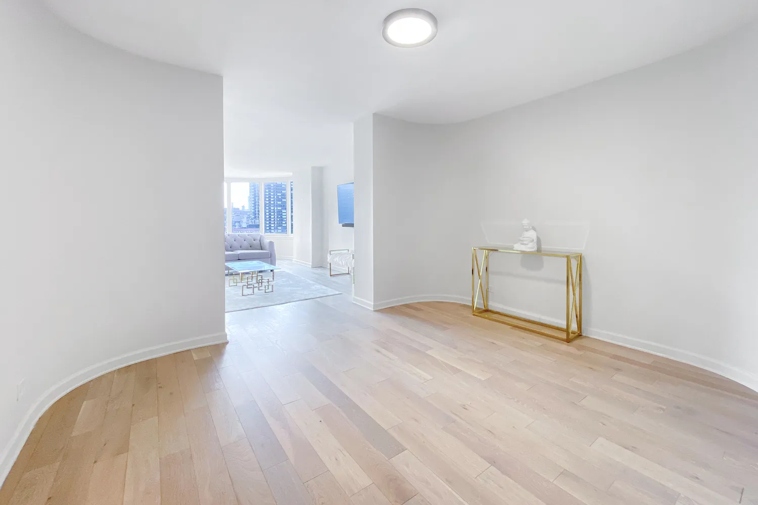 $5,750 | 330 East 38th Street, Unit 19Q | Murray Hill