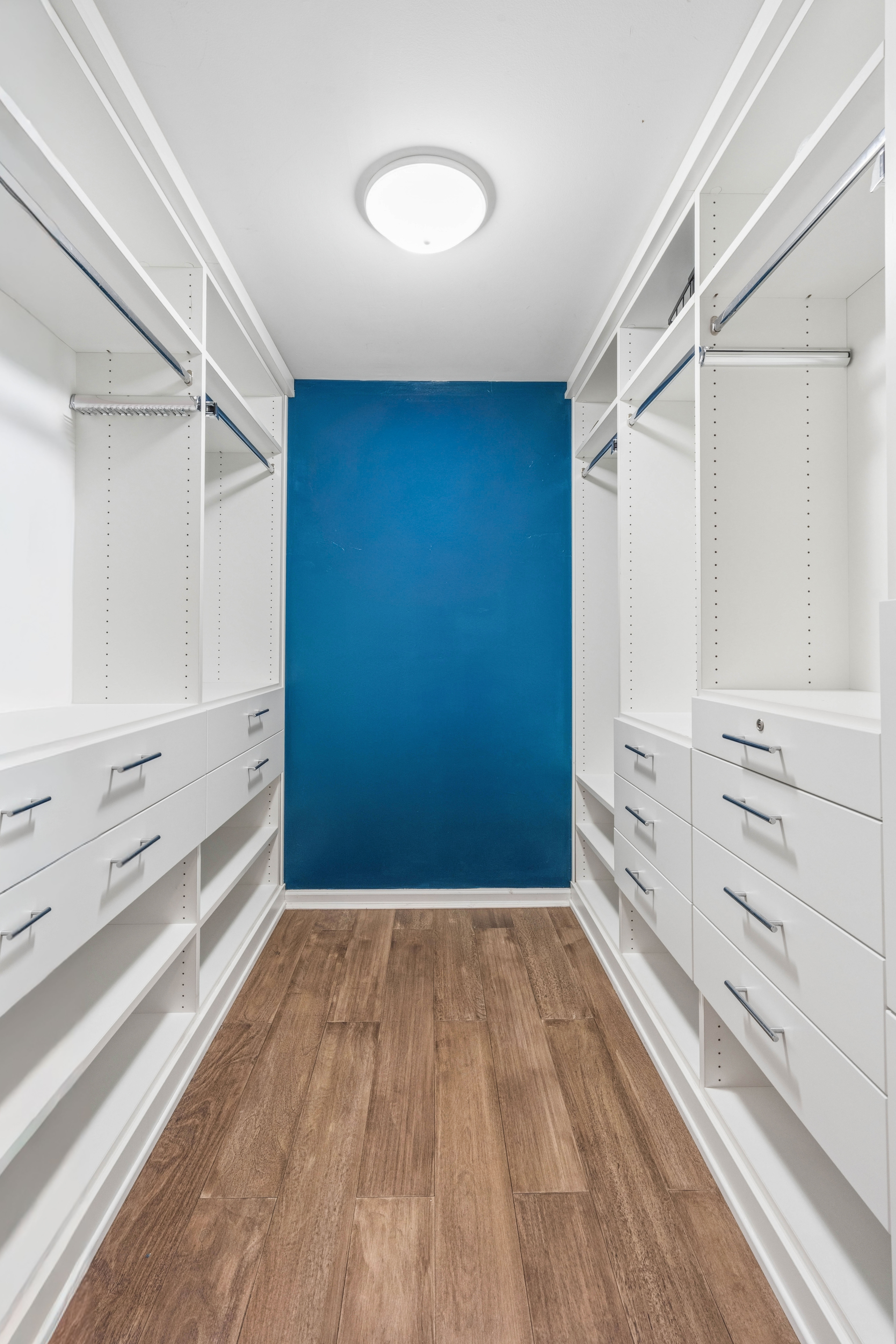 310 East 46th Street, Unit 4L Manhattan, NY 10017 - Photo 9 of 11 Gallery Image 9