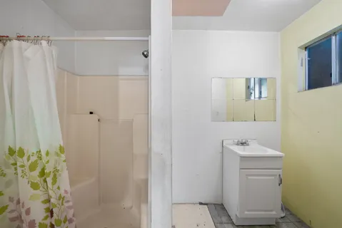 $750,000 | 5941 4th Avenue, Los Angeles, CA 90043