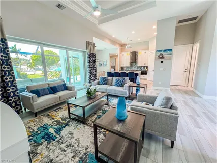 $1,580,000 | 554 North Barfield Drive, Marco Island, FL 34145