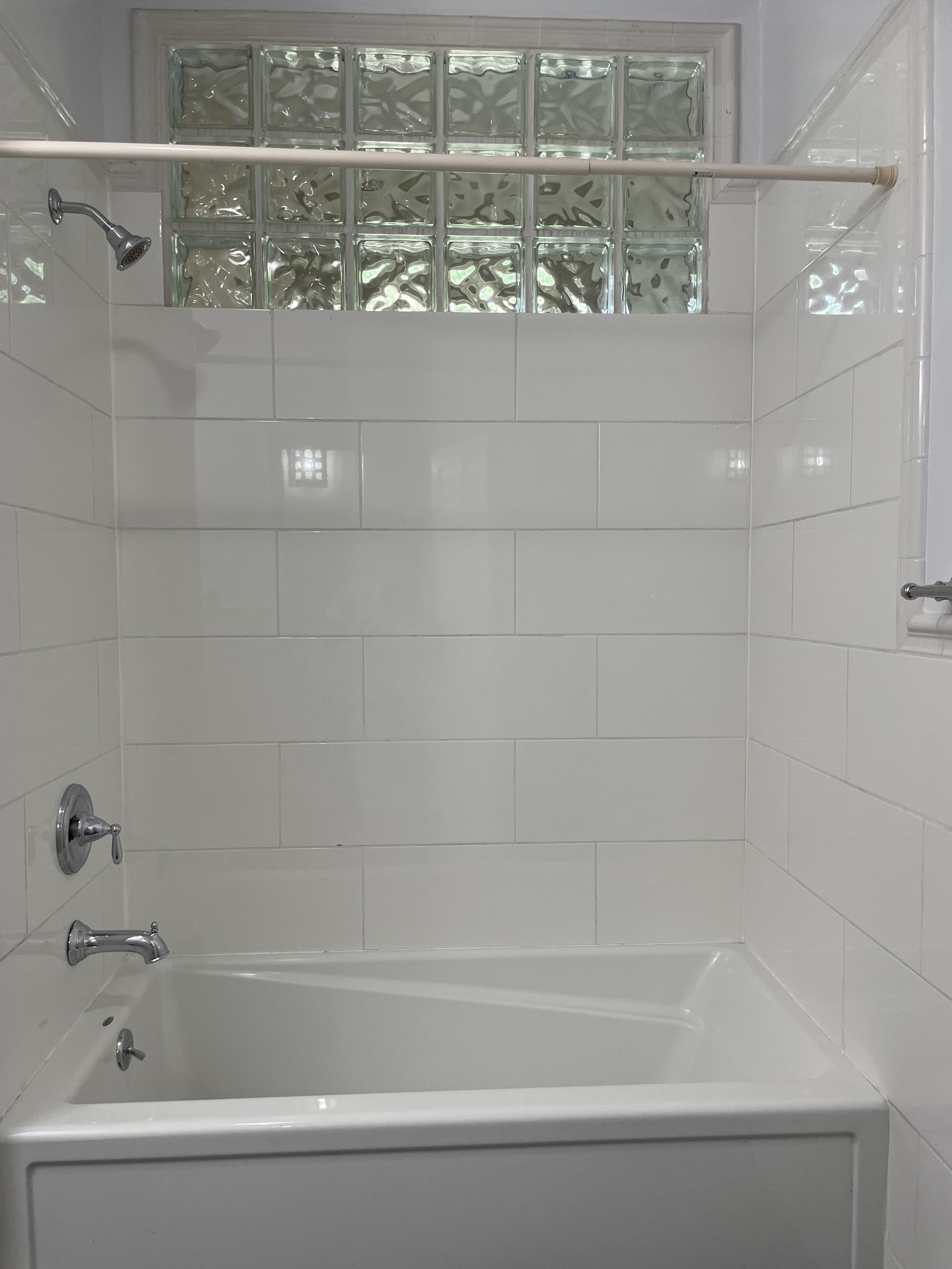 263 Adelphi Street, Unit 1 Brooklyn, NY 11205 - Photo 9 of 14 a bathroom with a bathtub and shower