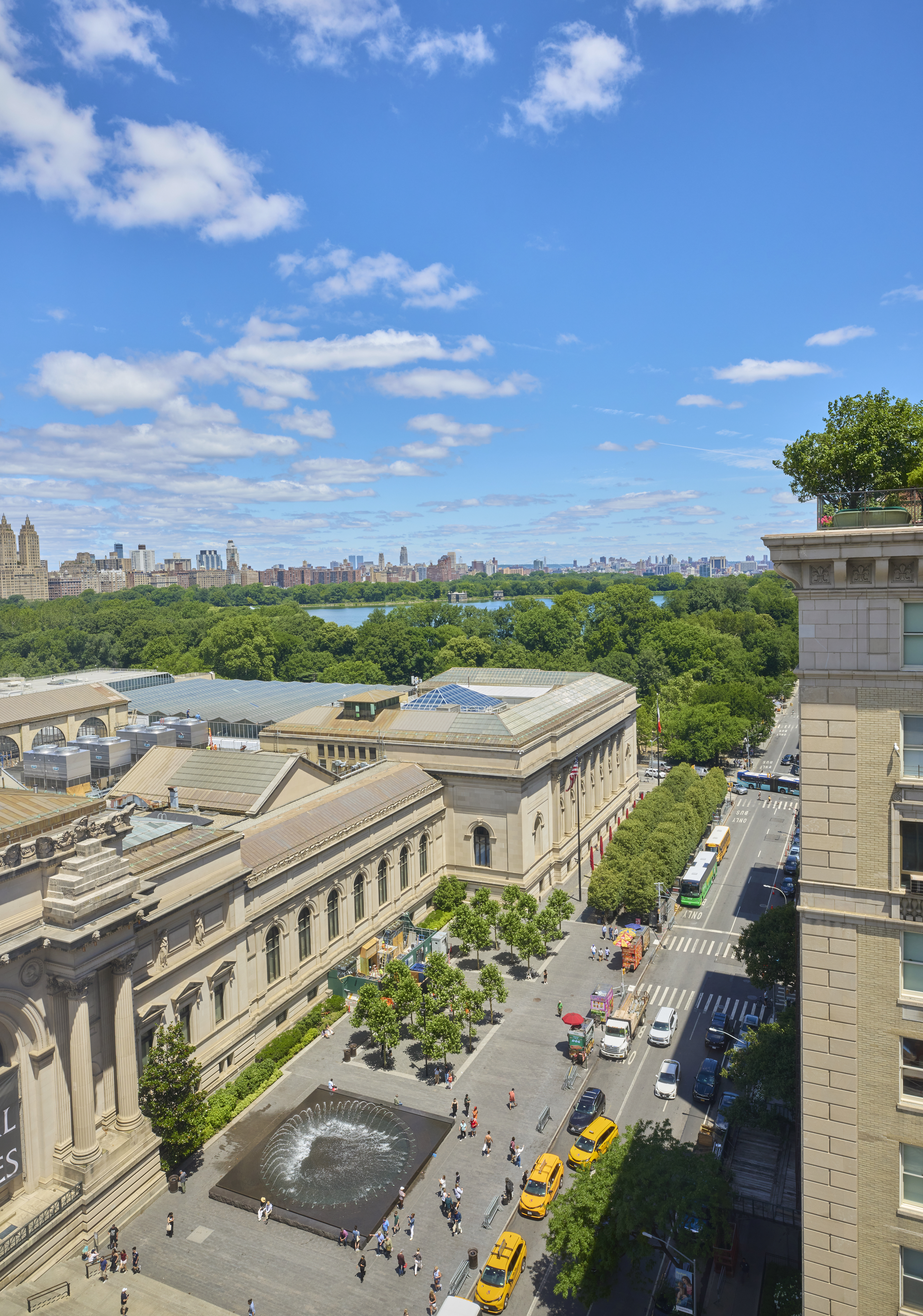 1001 5th Avenue, Unit 18A Manhattan, NY 10028 - Photo 5 of 13 an aerial view of multiple house