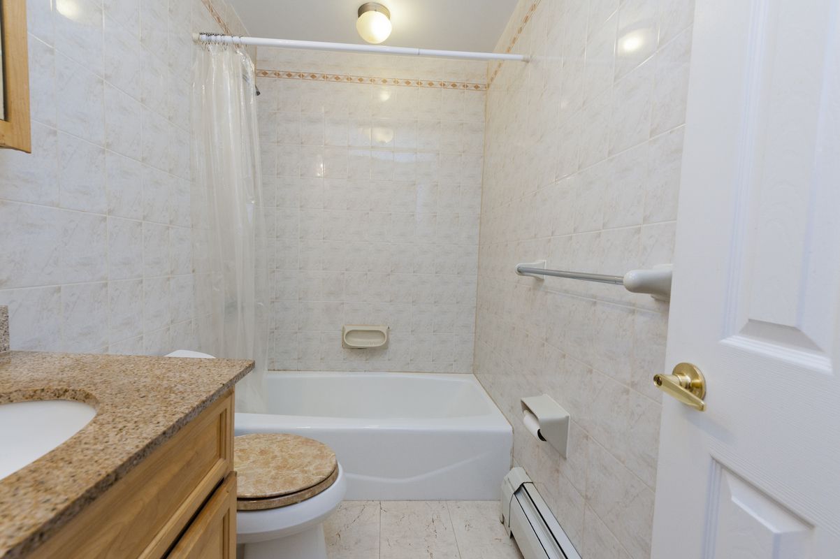 18-12 25th Road, Unit 2B Queens, NY 11102 - Photo 6 of 7