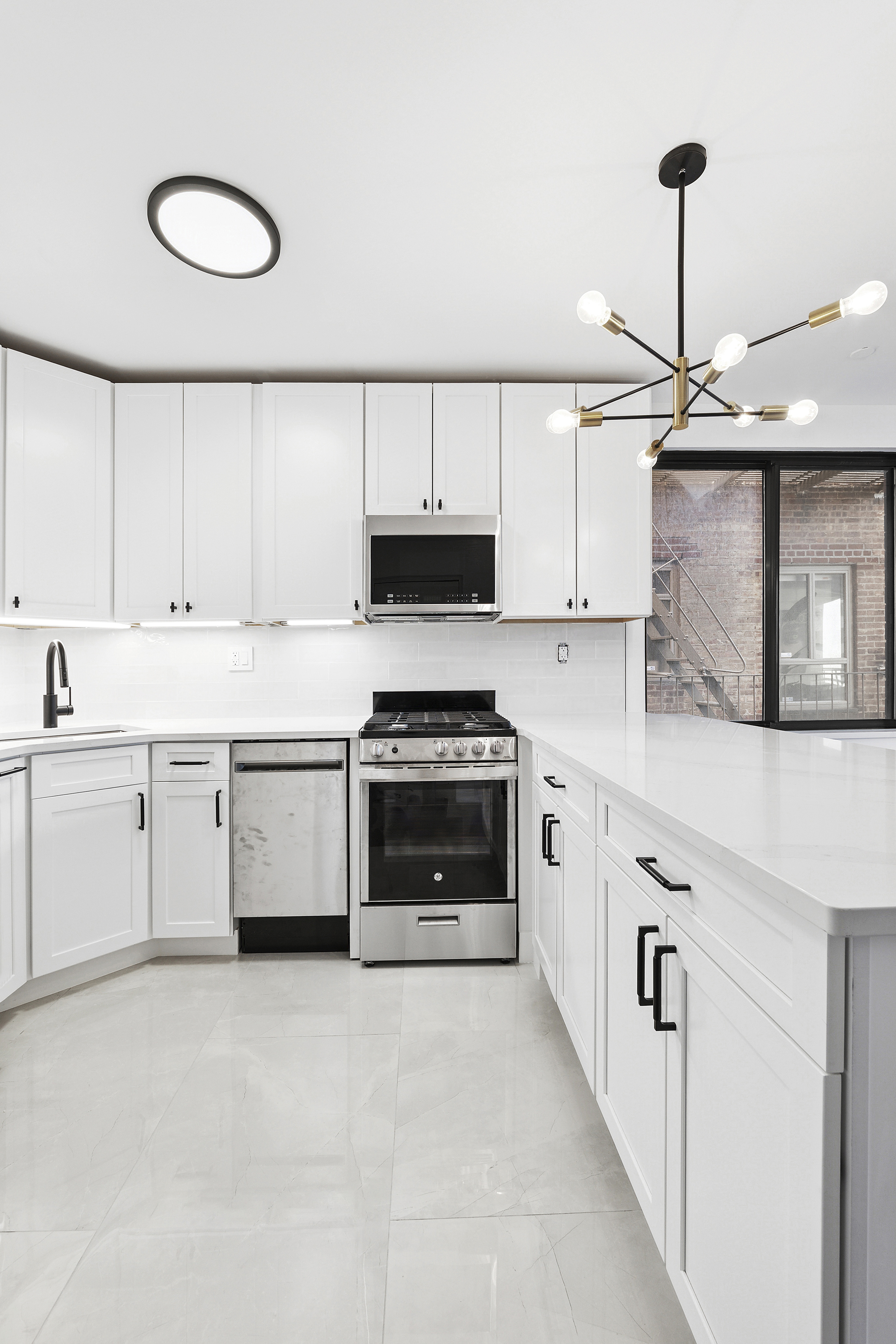 181 7th Avenue, Unit 5A Manhattan, NY 10011 - Photo 1 of 10