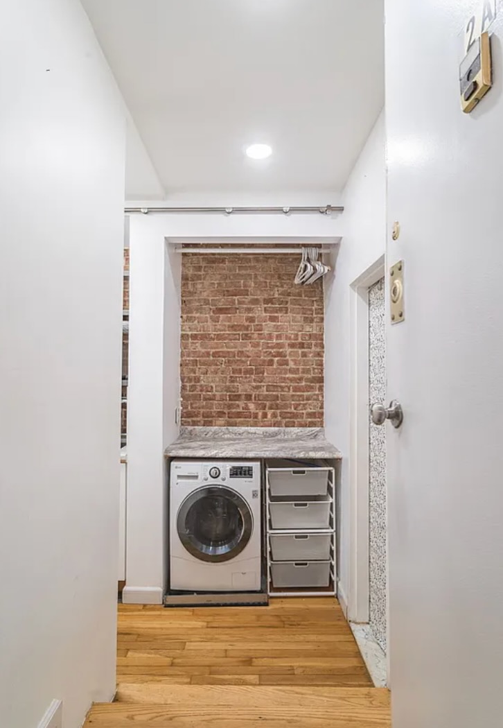 430 East 87th Street, Unit 2A Manhattan, NY 10128 - Photo 7 of 8 a view of a storage & utility room in a house