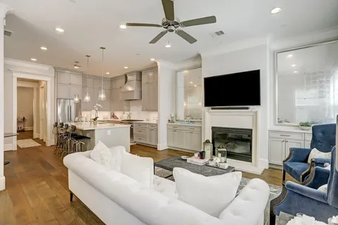 $1,275,000 | 420 West 18th Street, Houston, TX 77008