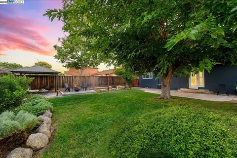 Contact Agent | 168 Albatross Avenue, Livermore, CA 94551