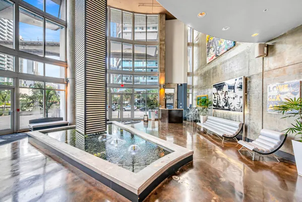 $419,999 | 690 Southwest 1st Court, Unit 1709, Miami, FL 33130