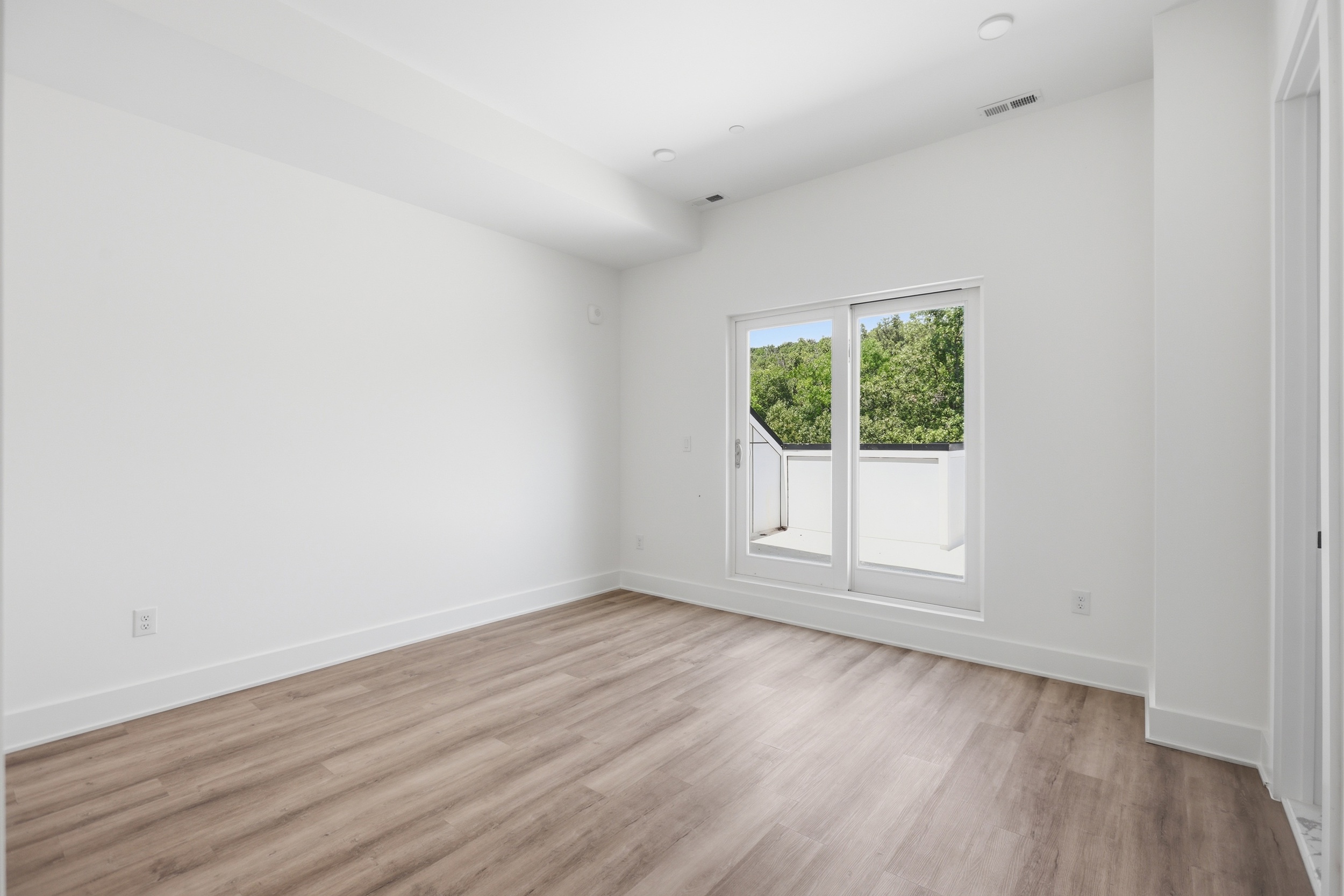 2105 M Street Northeast, Unit PH1 Washington, DC 20002 - Photo 20 of 32 Gallery Image 20