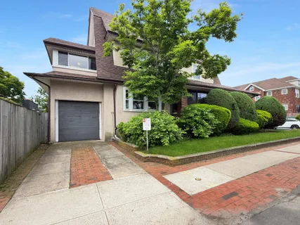 $1,498,000 | 3829 Beach 38th Street | Seagate