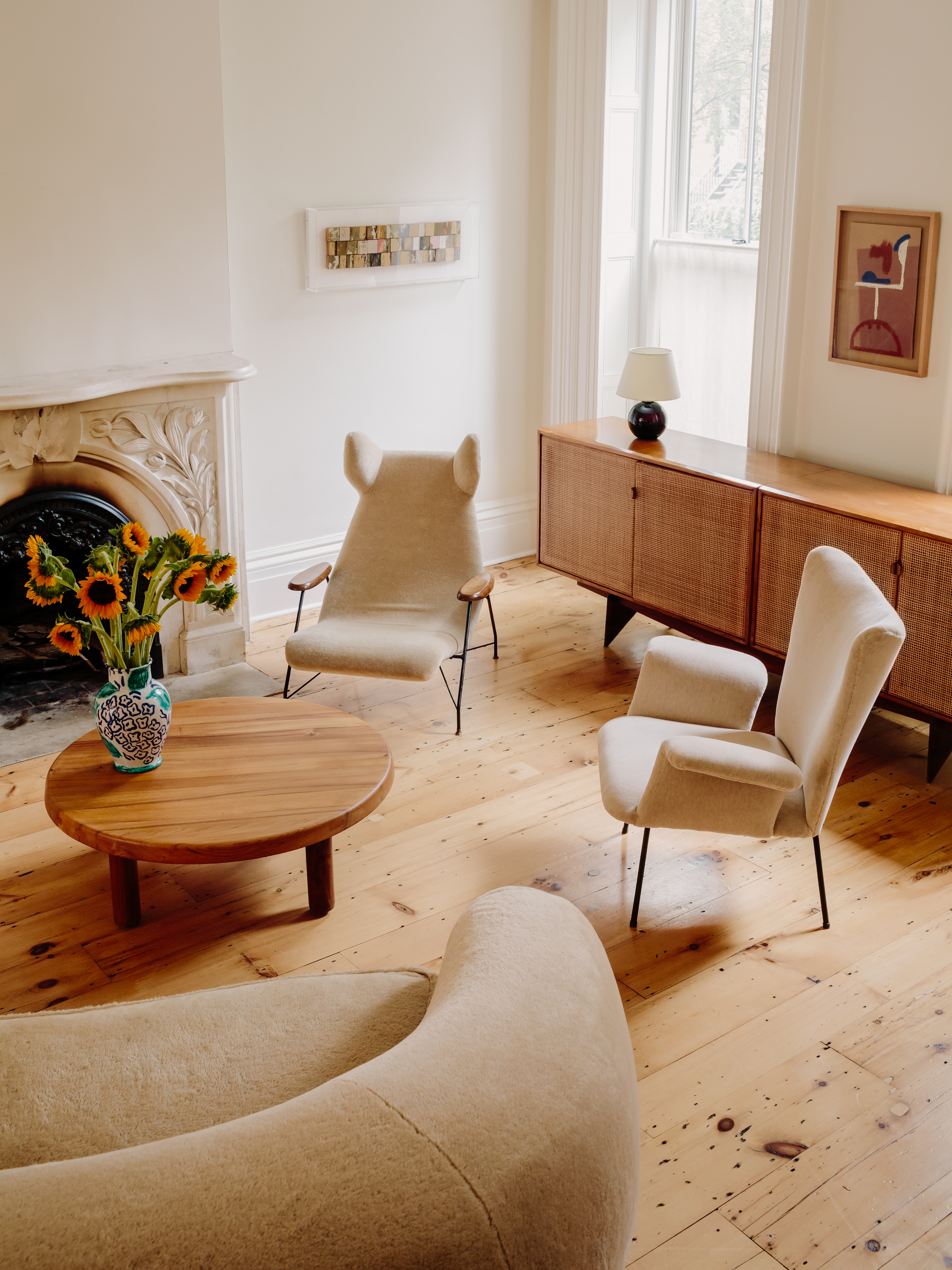 246 Bergen Street Brooklyn, NY 11217 - Photo 4 of 20 a living room with furniture and a potted plant