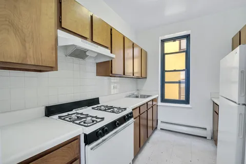 $265,000 | 12 East 132nd Street, Unit 4B | Central Harlem