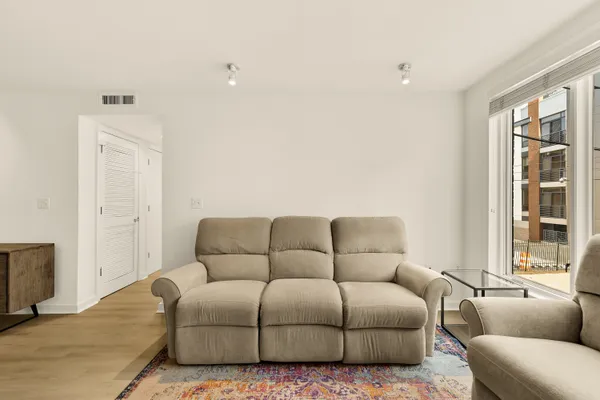 $500,000 | 1423 Newton Street Northwest, Unit 204, Washington, DC 20010