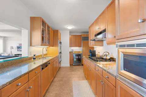 $3,499,000 | 2 Avery Street, Unit 25C, Boston, MA 02111