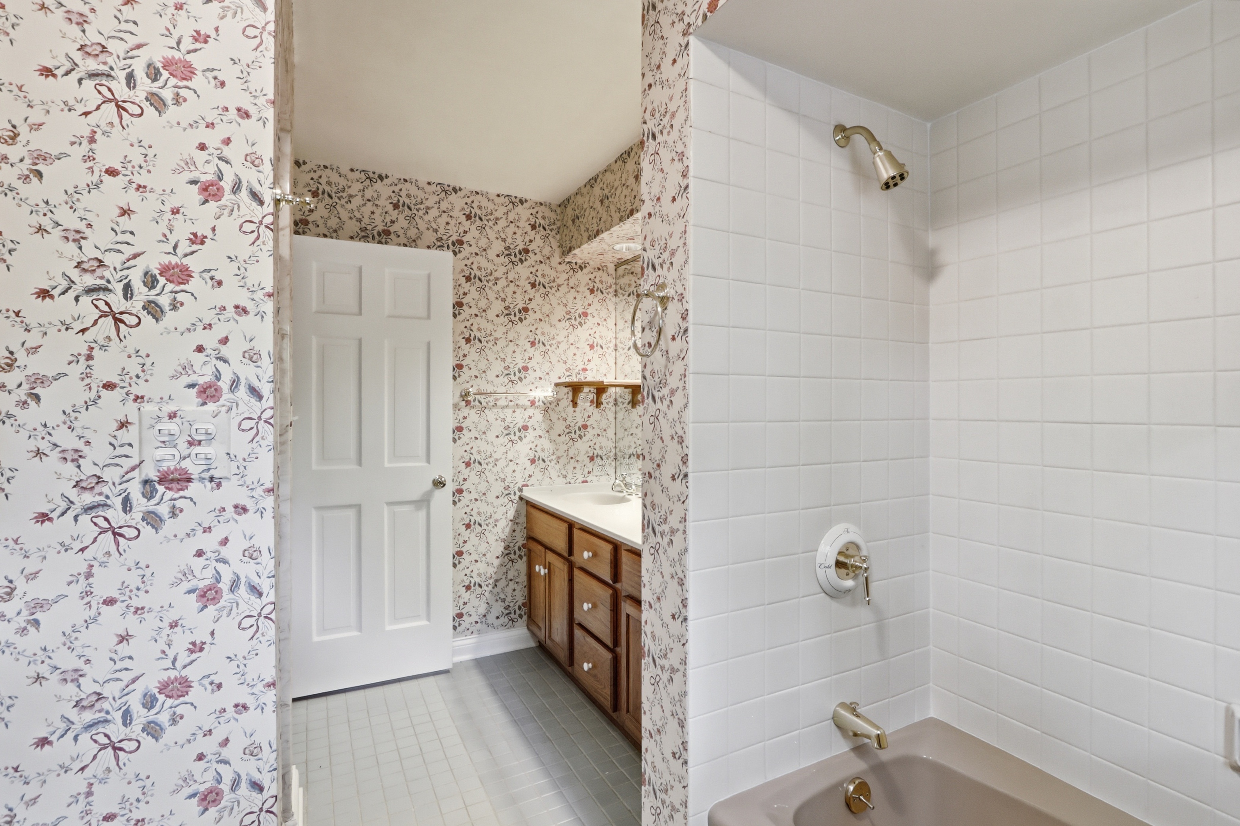 75 Boardwalk Place, Unit 103 Park Ridge, IL 60068 - Photo 18 of 27