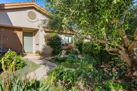 $1,095,000 | 555 Camino De Lane, Santa Barbara, CA 93111