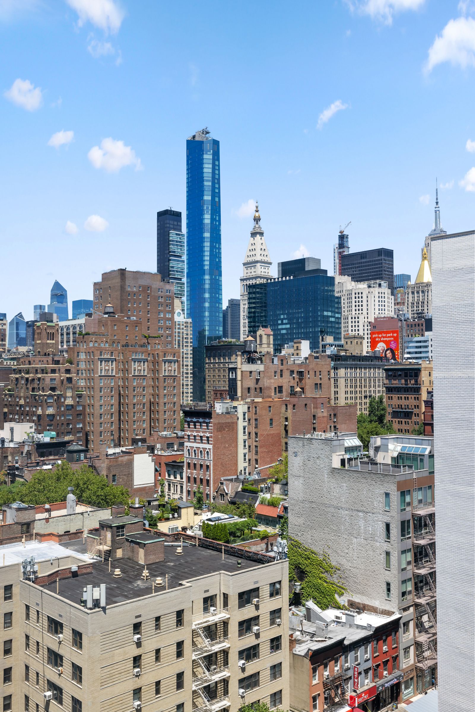 201 East 17th Street, Unit 15H Manhattan, NY 10003 - Photo 4 of 24 a city view