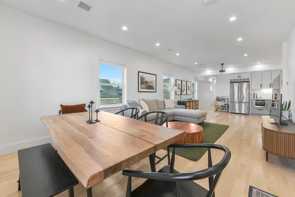 Contact Agent | 17 Akron Street, Unit 2, Boston, MA 02119