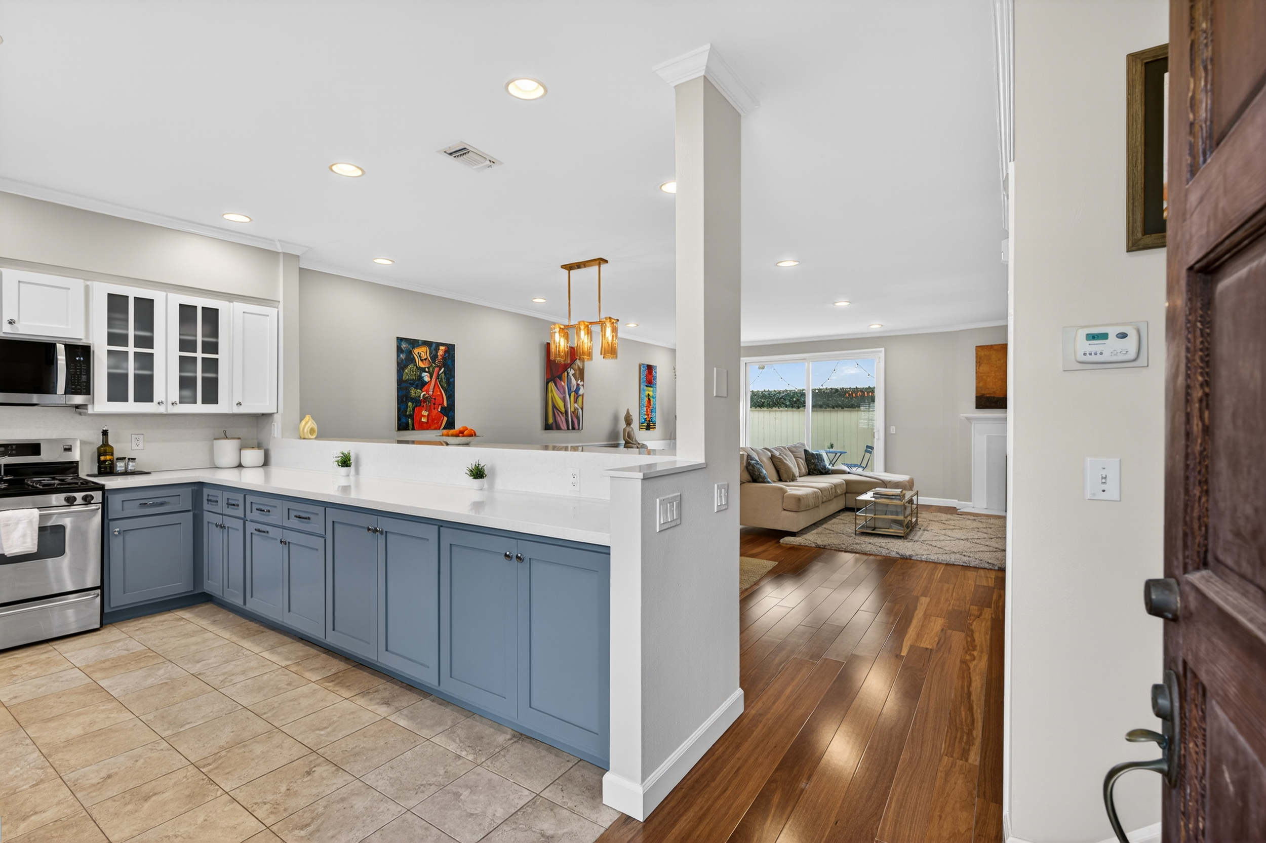 928 11th Street, Unit 2 Santa Monica, CA 90403 - Photo 2 of 46