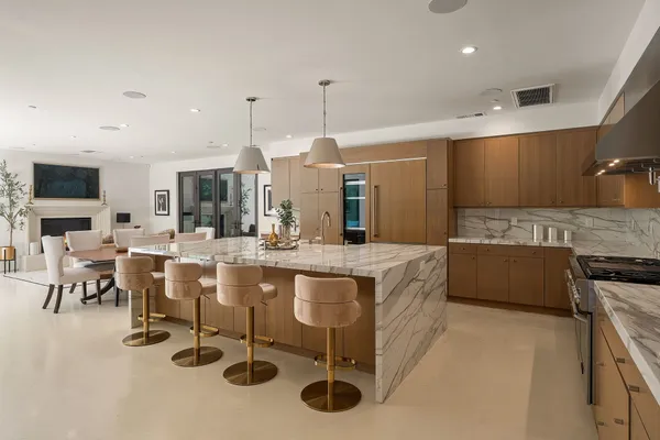 $4,100,000 | Laurel Canyon Road, Los Angeles, CA 90046