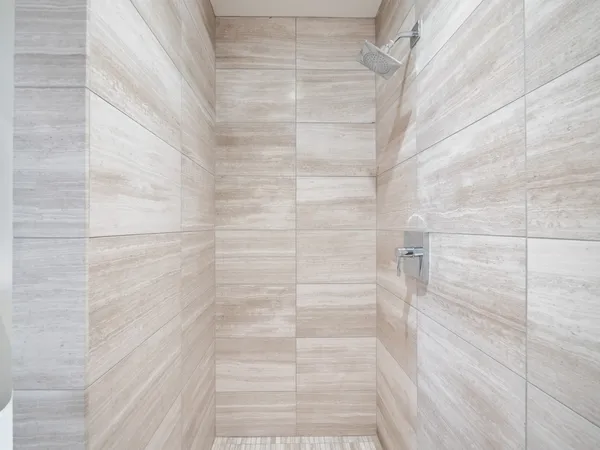 $3,495,000 | 1555 Kapiolani Boulevard, Unit 2002, Honolulu, HI 96814