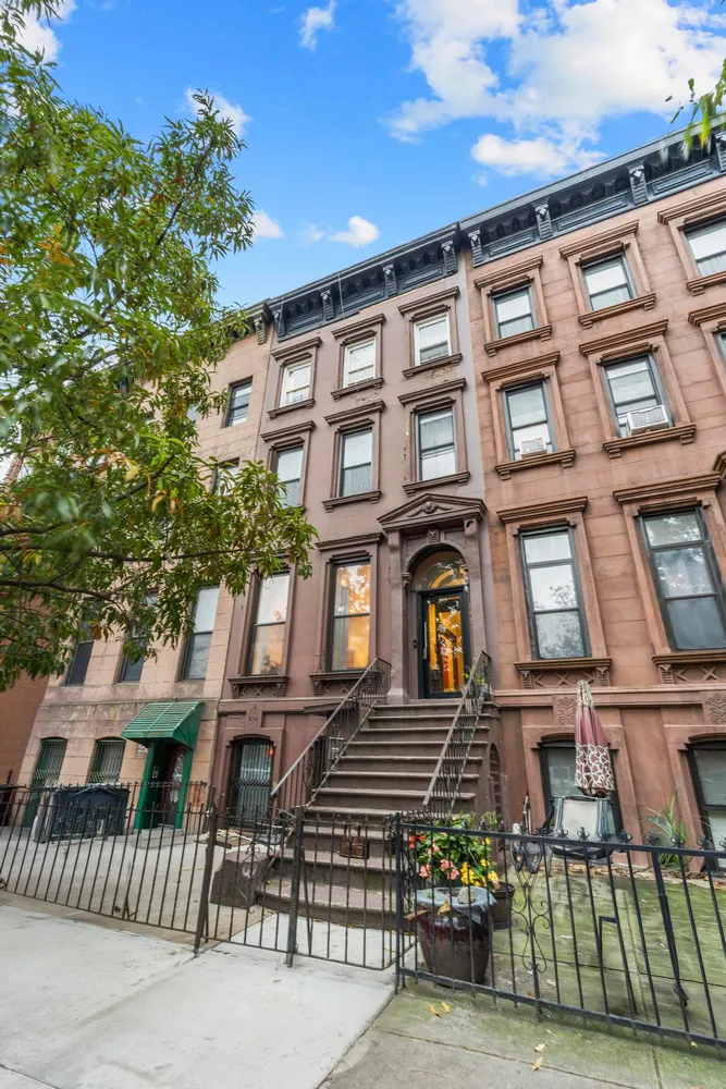 $2,900 | 595 Greene Avenue, Unit 2F | Bedford-Stuyvesant